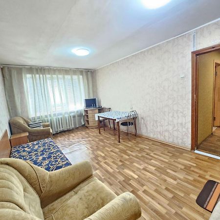 2 Комн Кв Юзр С Кондиционером, Раздел Комнаты Cherkasy Exterior foto
